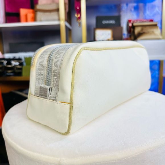 Rare Chanel Rose Floral CC Logo Large Cosmetic Double Zip Pouch Bag Clutch - Picture 4 of 13